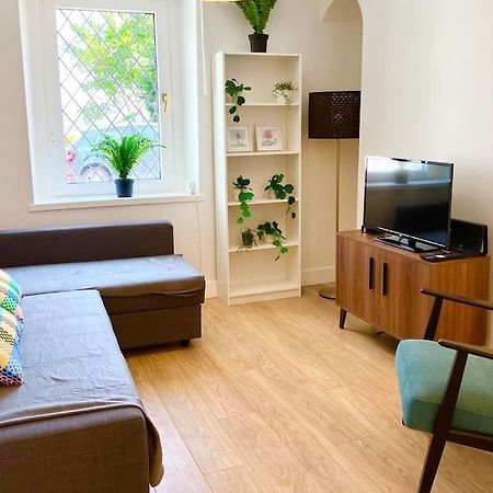 Beautiful Two Bedroom Cottage Morriston Exterior foto